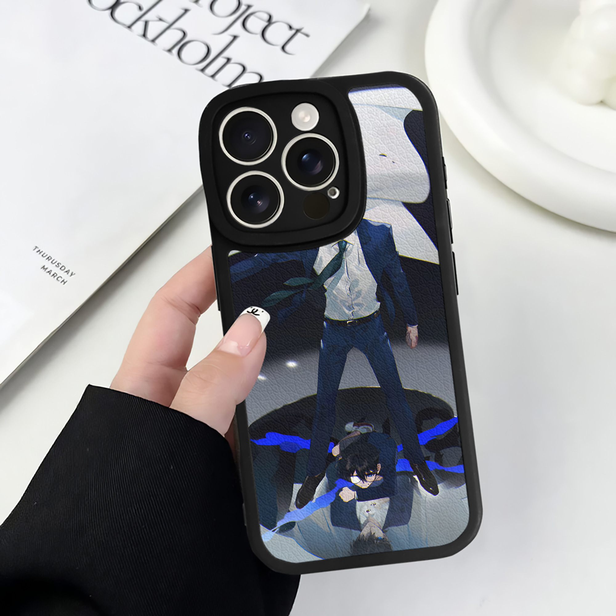 （画像用） 名探偵コナン Detective Conan 【iPhone 16シリーズ対応】シリコンスマホケース（レザー調） 材質：シリコン